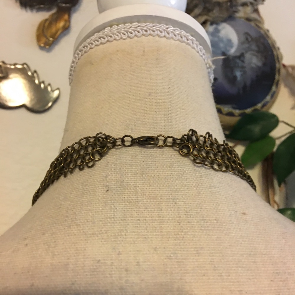 Vintage brass chain mesh antique blue glass choker - Picture 5 of 10